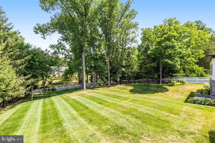 9604 PEMBROKE PL, VIENNA, Virginia 22182, 6 Bedrooms Bedrooms, ,6 BathroomsBathrooms,Residential,For sale,9604 PEMBROKE PL,VAFX2255936 MLS # VAFX2255936
