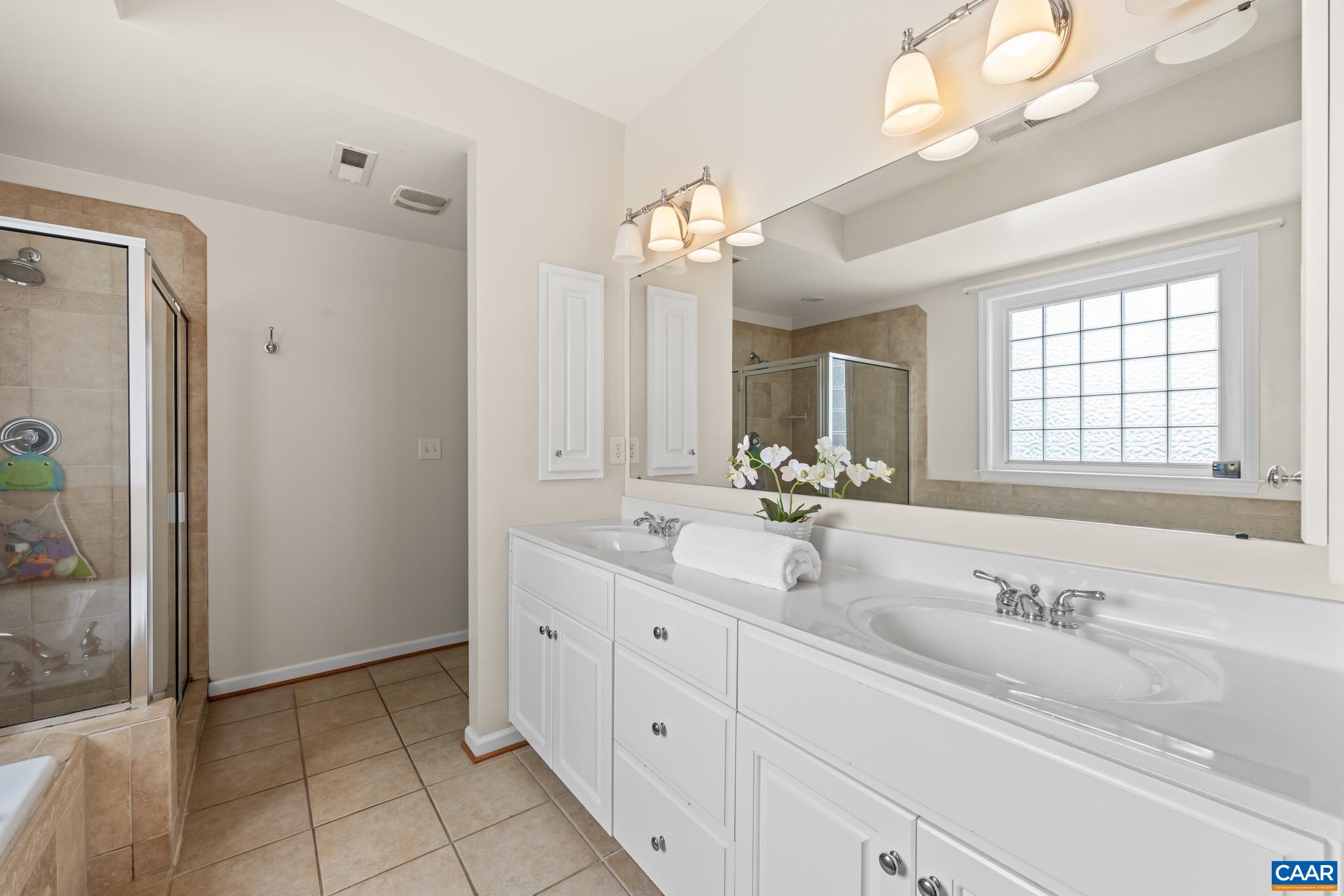 363 GRAYROCK DR, CROZET, Virginia 22932, 5 Bedrooms Bedrooms, ,3 BathroomsBathrooms,Residential,363 GRAYROCK DR,667021 MLS # 667021