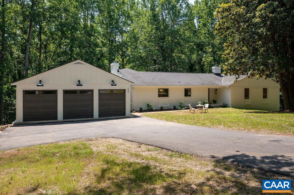 209 MONTVUE DR, CHARLOTTESVILLE, Virginia 22901, 4 Bedrooms Bedrooms, ,3 BathroomsBathrooms,Residential,209 MONTVUE DR,667022 MLS # 667022