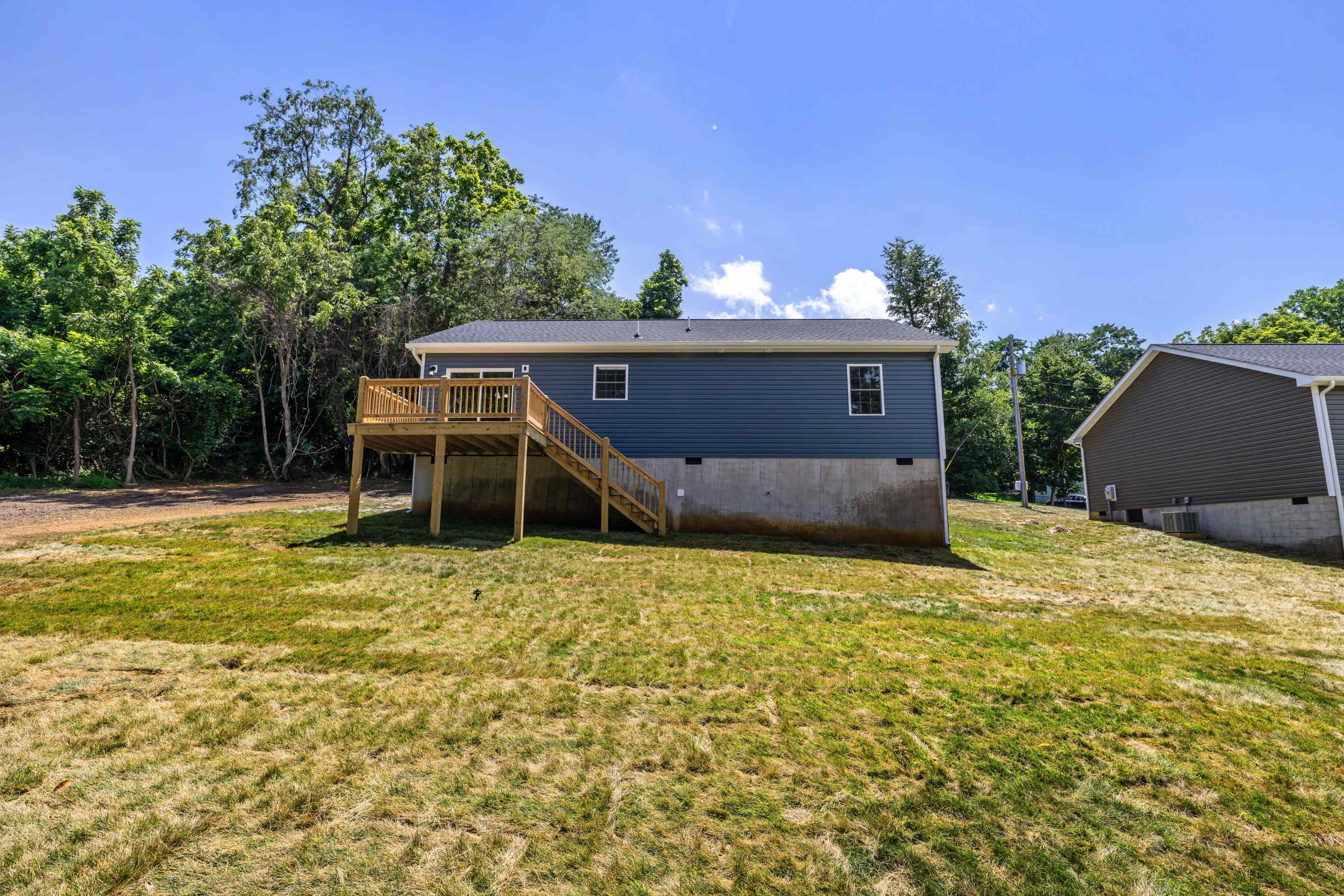 12 MCARTHUR ST, STAUNTON, Virginia 24401, 3 Bedrooms Bedrooms, ,2 BathroomsBathrooms,Residential,12 MCARTHUR ST,667026 MLS # 667026