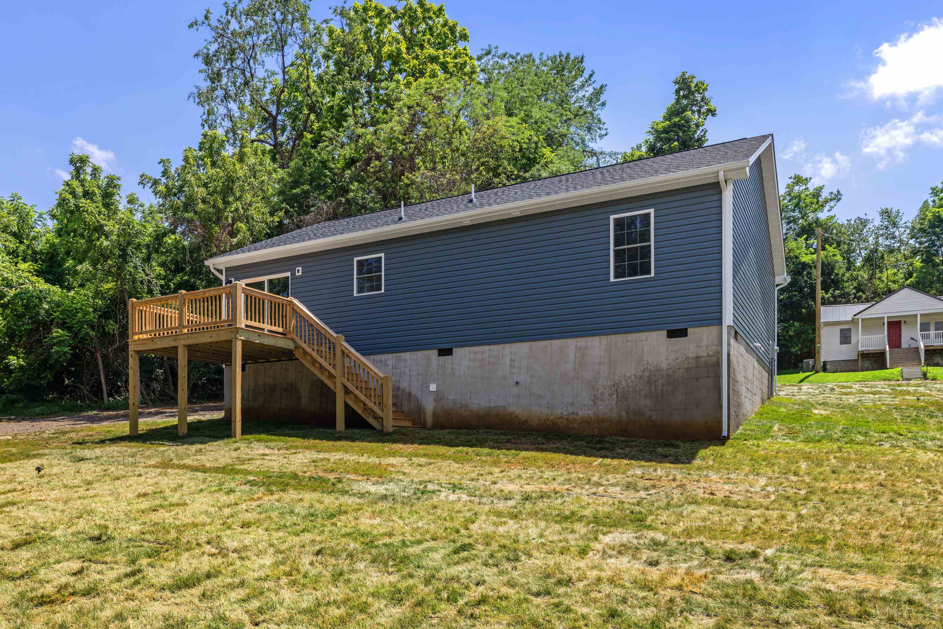 12 MCARTHUR ST, STAUNTON, Virginia 24401, 3 Bedrooms Bedrooms, ,2 BathroomsBathrooms,Residential,12 MCARTHUR ST,667026 MLS # 667026