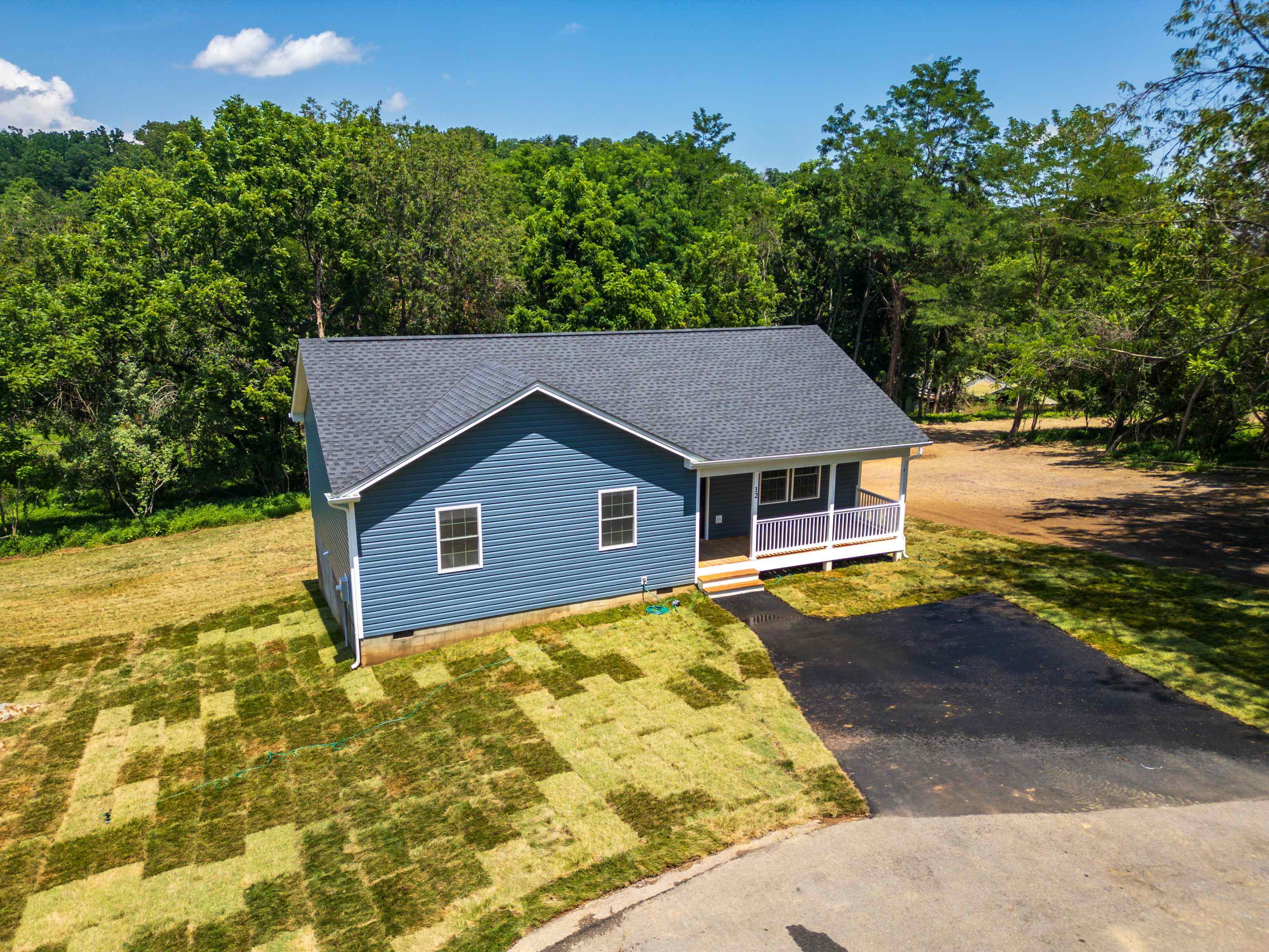 12 MCARTHUR ST, STAUNTON, Virginia 24401, 3 Bedrooms Bedrooms, ,2 BathroomsBathrooms,Residential,12 MCARTHUR ST,667026 MLS # 667026