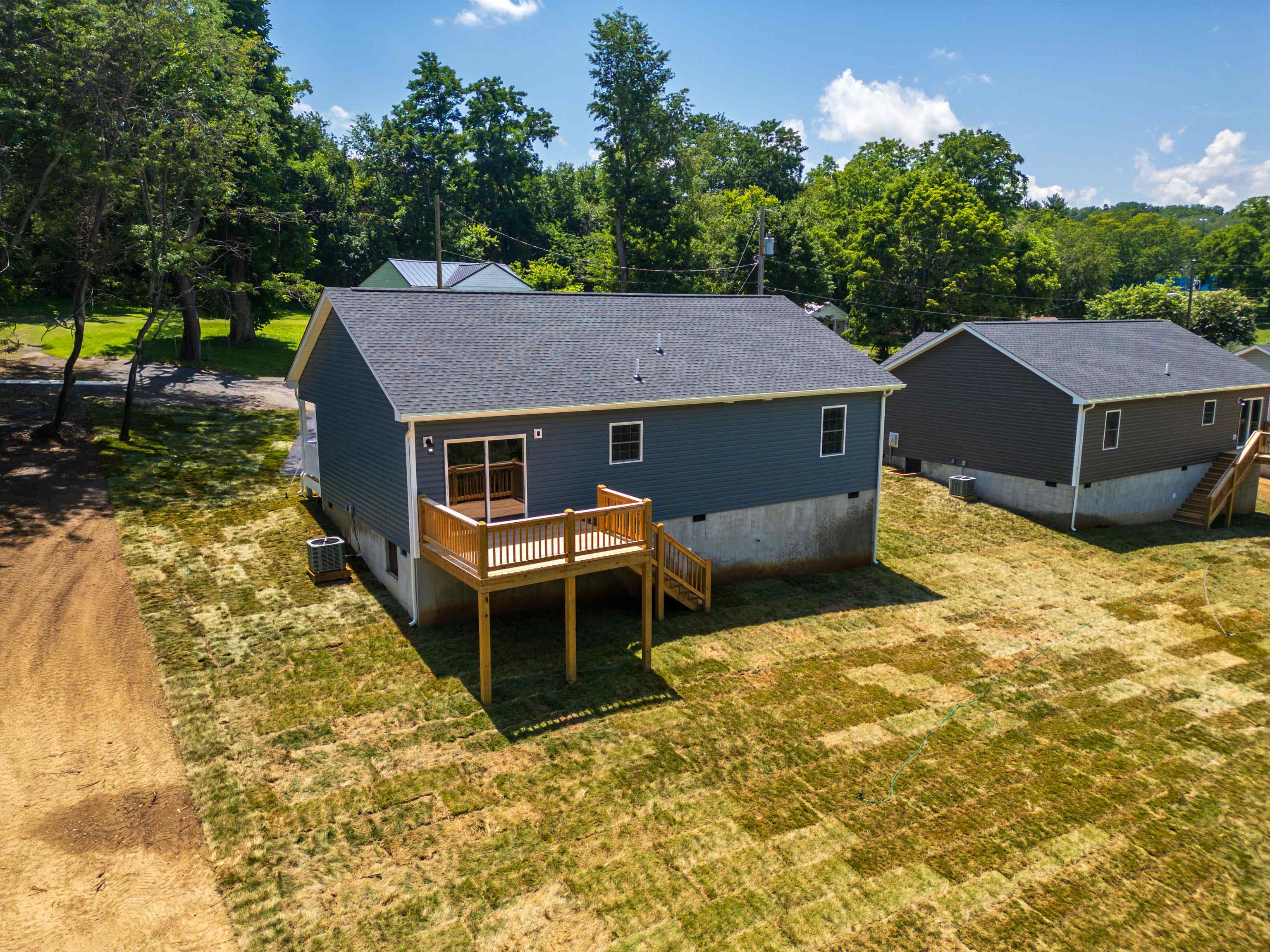 12 MCARTHUR ST, STAUNTON, Virginia 24401, 3 Bedrooms Bedrooms, ,2 BathroomsBathrooms,Residential,12 MCARTHUR ST,667026 MLS # 667026