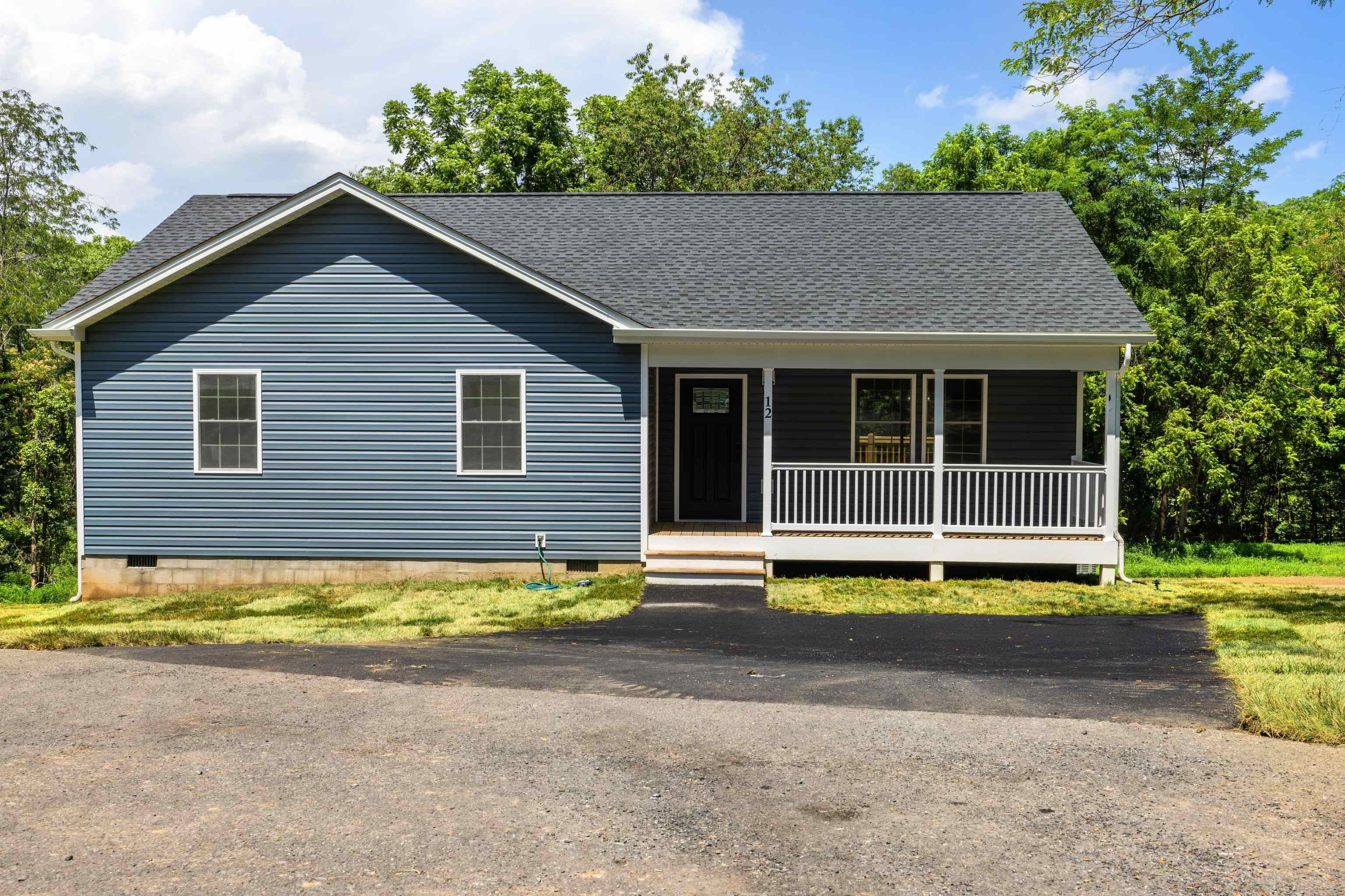 12 MCARTHUR ST, STAUNTON, Virginia 24401, 3 Bedrooms Bedrooms, ,2 BathroomsBathrooms,Residential,12 MCARTHUR ST,667026 MLS # 667026