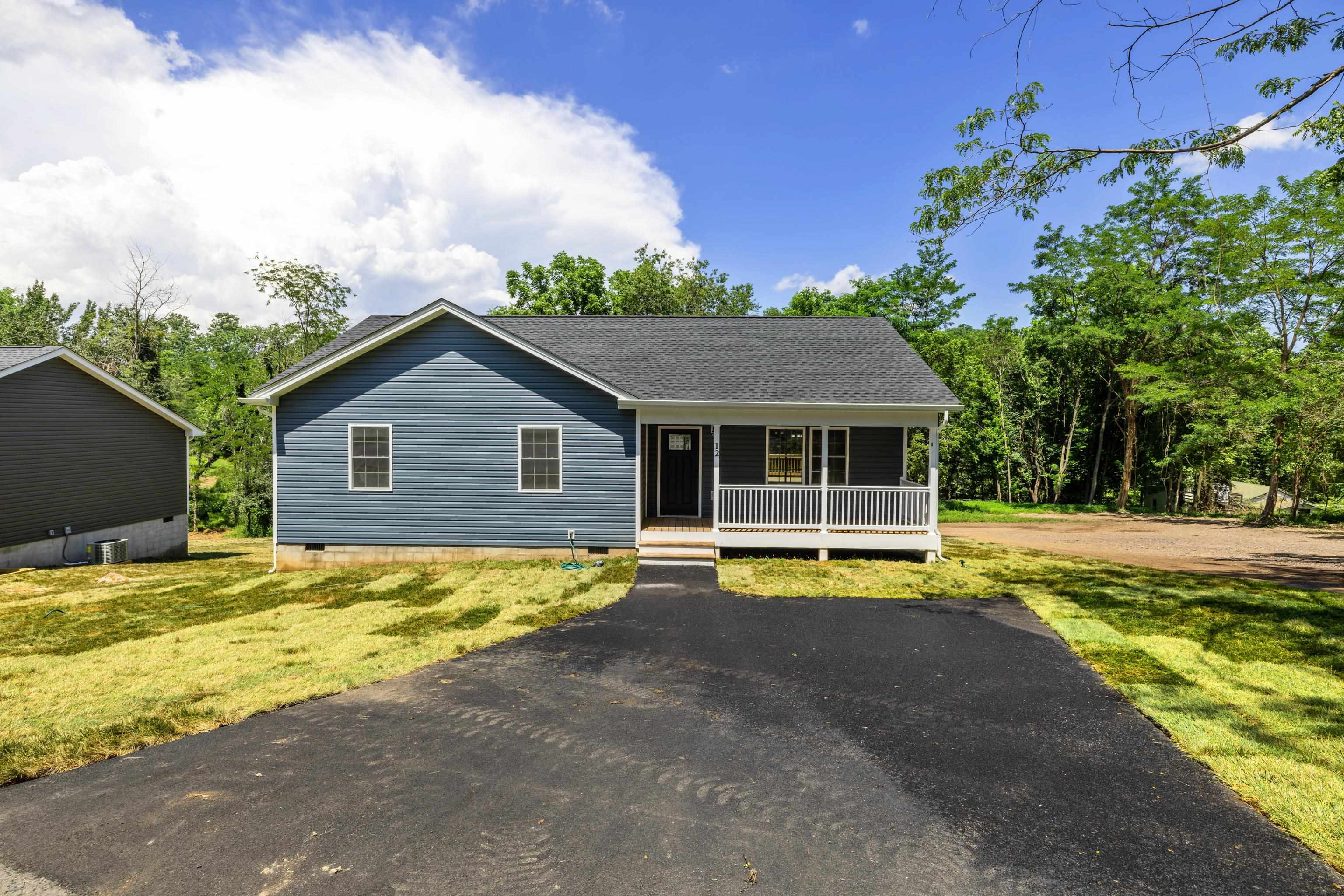 12 MCARTHUR ST, STAUNTON, Virginia 24401, 3 Bedrooms Bedrooms, ,2 BathroomsBathrooms,Residential,12 MCARTHUR ST,667026 MLS # 667026