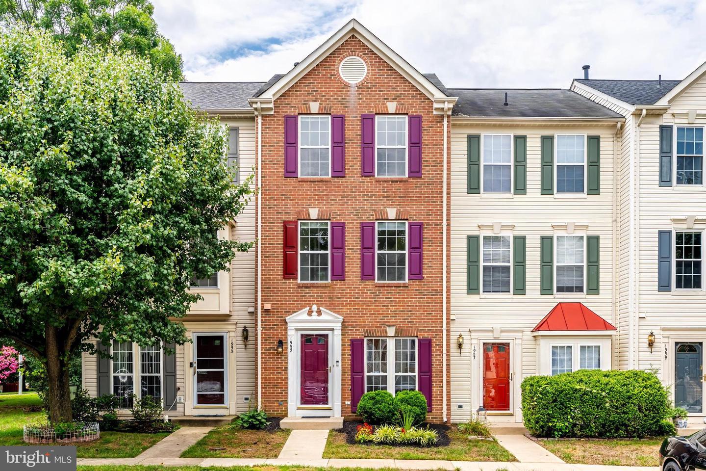 1955 TEASEL CT, WOODBRIDGE, Virginia 22192, 3 Bedrooms Bedrooms, 6 Rooms Rooms,2 BathroomsBathrooms,Residential,For sale,1955 TEASEL CT,VAPW2099486 MLS # VAPW2099486