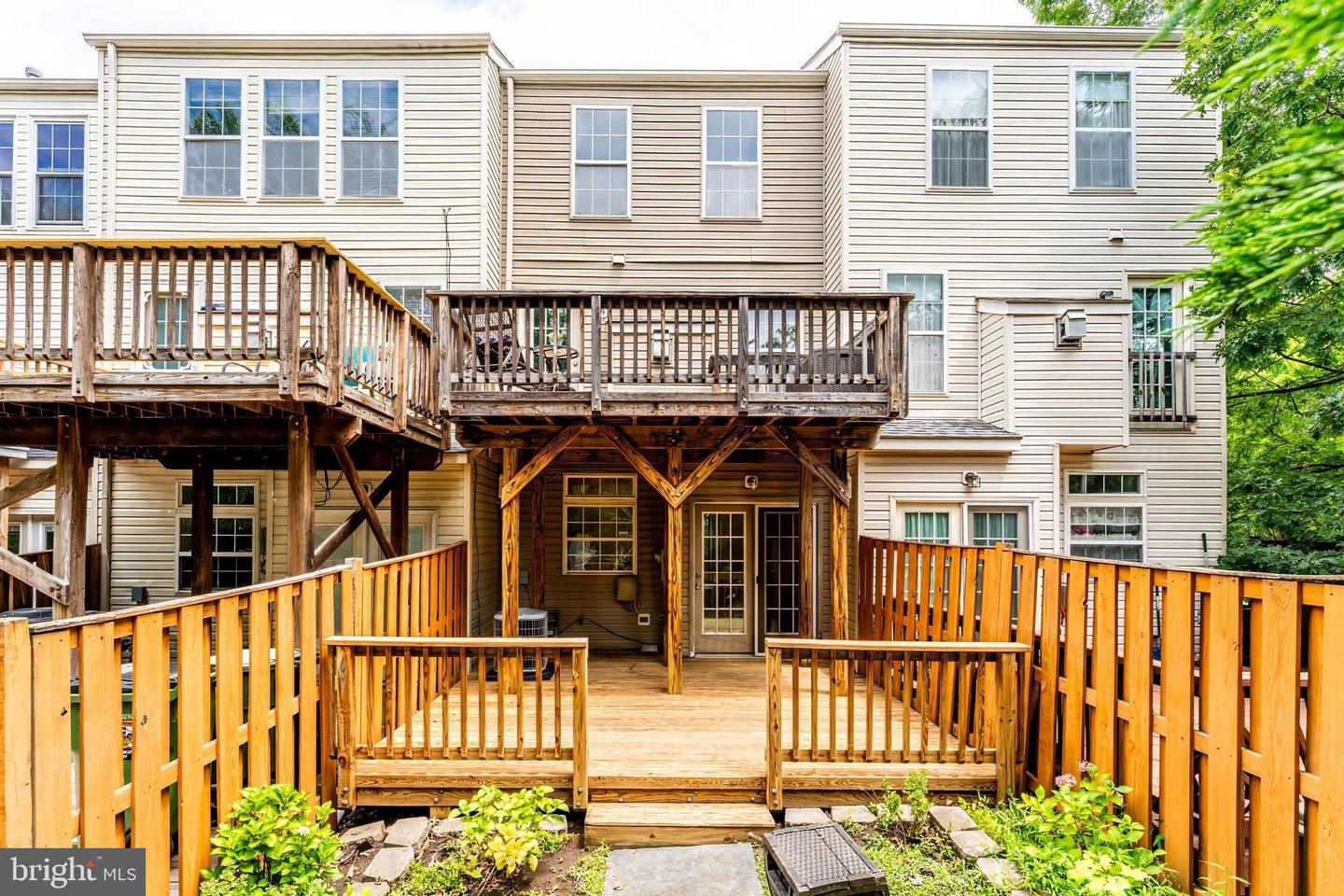 1955 TEASEL CT, WOODBRIDGE, Virginia 22192, 3 Bedrooms Bedrooms, 6 Rooms Rooms,2 BathroomsBathrooms,Residential,For sale,1955 TEASEL CT,VAPW2099486 MLS # VAPW2099486