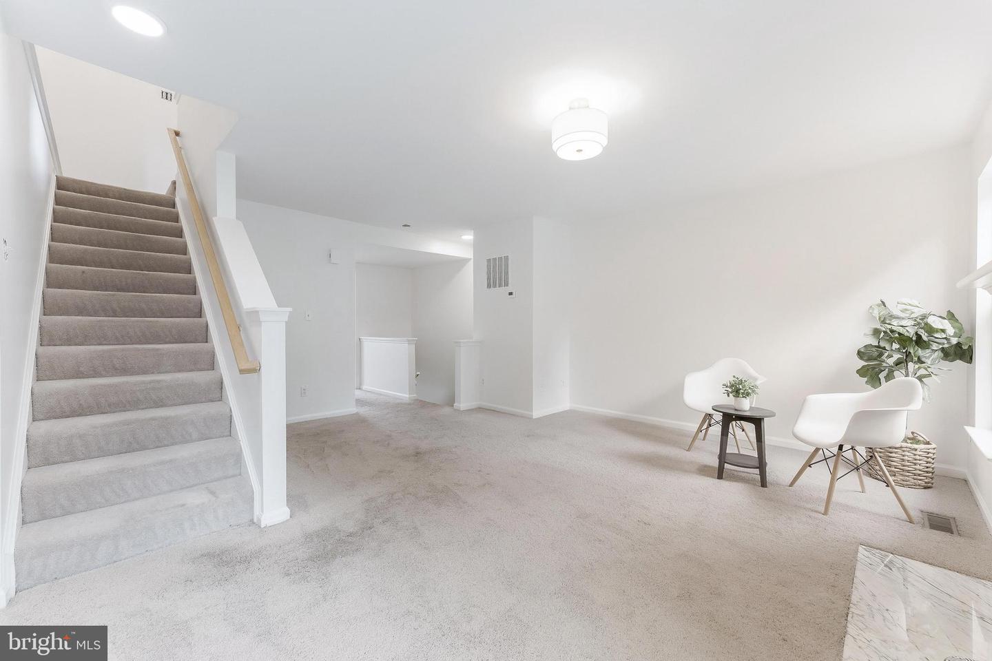 1955 TEASEL CT, WOODBRIDGE, Virginia 22192, 3 Bedrooms Bedrooms, 6 Rooms Rooms,2 BathroomsBathrooms,Residential,For sale,1955 TEASEL CT,VAPW2099486 MLS # VAPW2099486