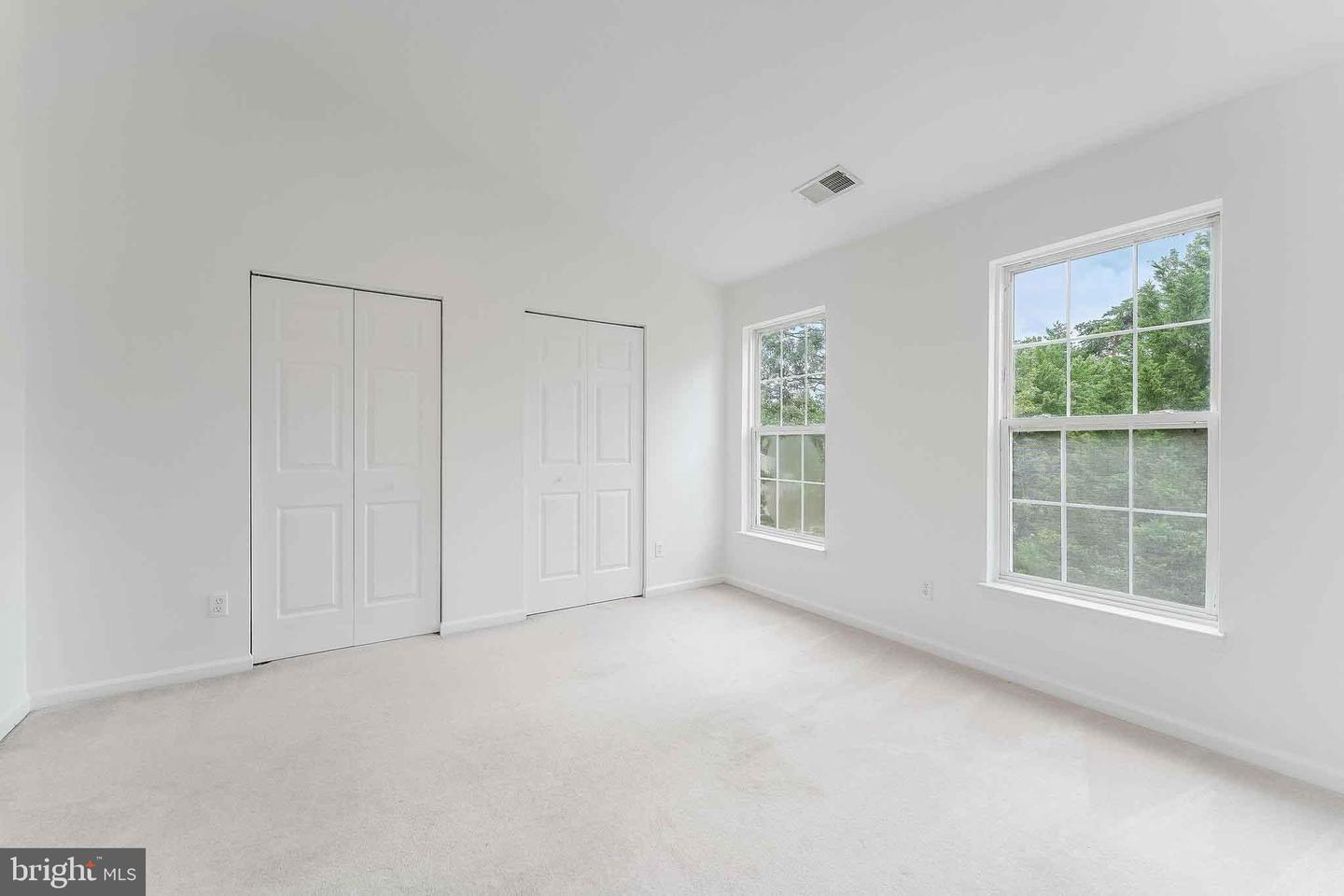 1955 TEASEL CT, WOODBRIDGE, Virginia 22192, 3 Bedrooms Bedrooms, 6 Rooms Rooms,2 BathroomsBathrooms,Residential,For sale,1955 TEASEL CT,VAPW2099486 MLS # VAPW2099486