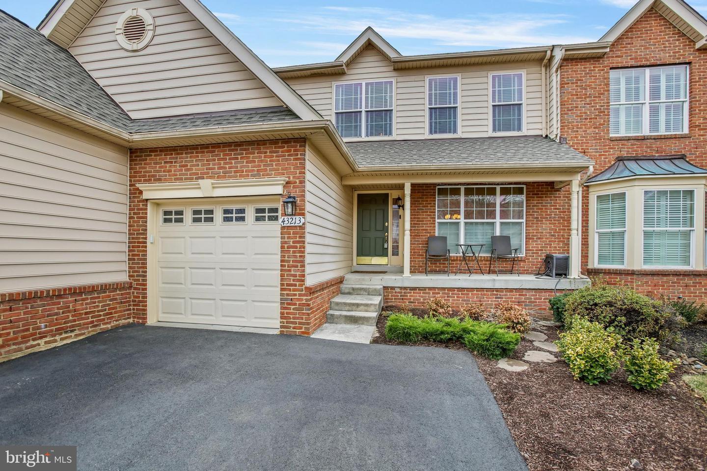 43213 SOMERSET HILLS TER, ASHBURN, Virginia 20147, 3 Bedrooms Bedrooms, ,3 BathroomsBathrooms,Residential,For sale,43213 SOMERSET HILLS TER,VALO2102652 MLS # VALO2102652