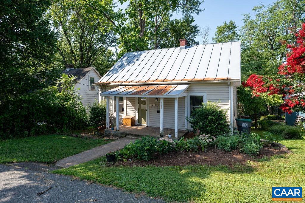 1308 POPLAR ST, CHARLOTTESVILLE, Virginia 22902, 3 Bedrooms Bedrooms, ,2 BathroomsBathrooms,Residential,For sale,1308 POPLAR ST,666914 MLS # 666914