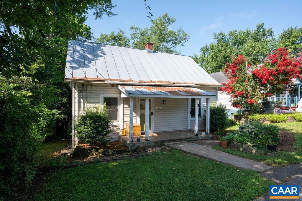 1308 POPLAR ST, CHARLOTTESVILLE, Virginia 22902, 3 Bedrooms Bedrooms, ,2 BathroomsBathrooms,Residential,For sale,1308 POPLAR ST,666914 MLS # 666914
