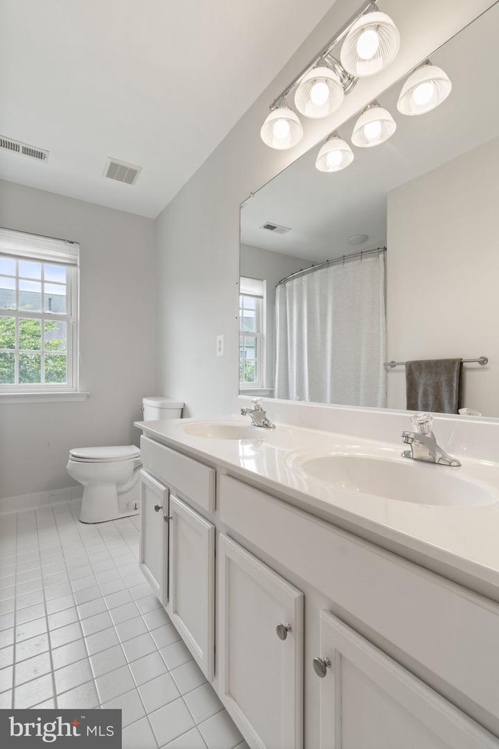 8208 KERFOOT DR, GAINESVILLE, Virginia 20155, 4 Bedrooms Bedrooms, ,3 BathroomsBathrooms,Residential,For sale,8208 KERFOOT DR,VAPW2099674 MLS # VAPW2099674