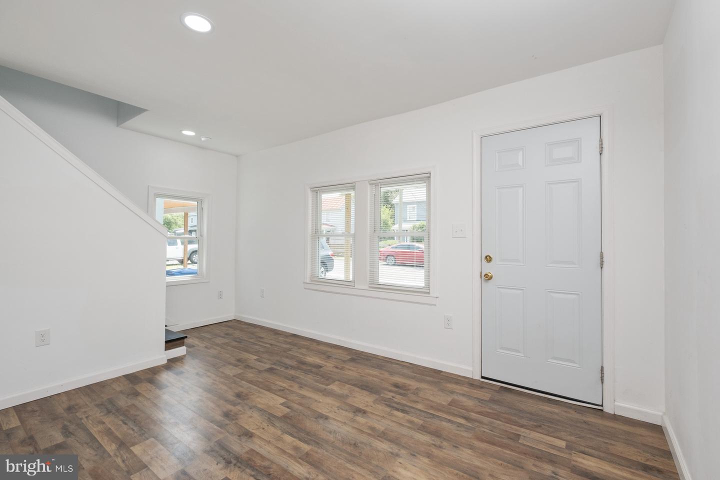 512 SHORT ST, FRONT ROYAL, Virginia 22630, 2 Bedrooms Bedrooms, ,1 BathroomBathrooms,Residential,For sale,512 SHORT ST,VAWR2011758 MLS # VAWR2011758