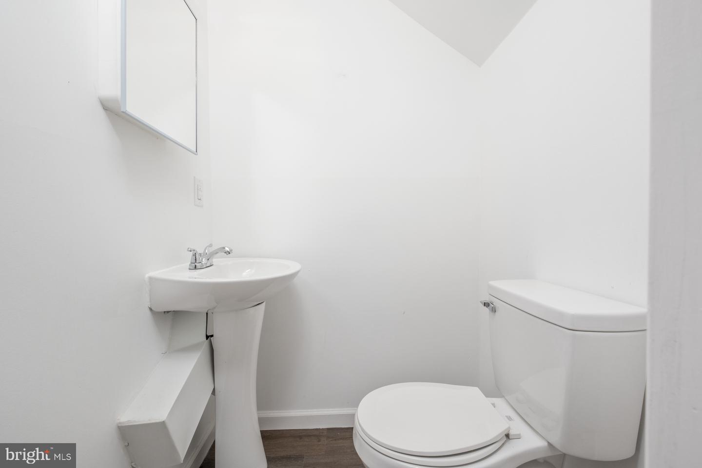 512 SHORT ST, FRONT ROYAL, Virginia 22630, 2 Bedrooms Bedrooms, ,1 BathroomBathrooms,Residential,For sale,512 SHORT ST,VAWR2011758 MLS # VAWR2011758