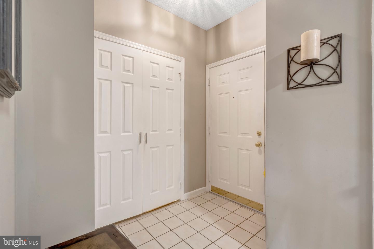 1712 LAKE SHORE CREST DR #14, RESTON, Virginia 20190, 1 Bedroom Bedrooms, ,1 BathroomBathrooms,Residential,For sale,1712 LAKE SHORE CREST DR #14,VAFX2256712 MLS # VAFX2256712