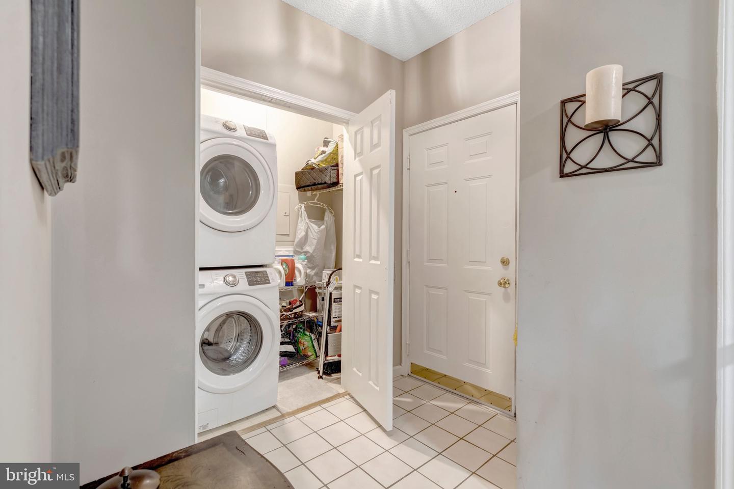 1712 LAKE SHORE CREST DR #14, RESTON, Virginia 20190, 1 Bedroom Bedrooms, ,1 BathroomBathrooms,Residential,For sale,1712 LAKE SHORE CREST DR #14,VAFX2256712 MLS # VAFX2256712