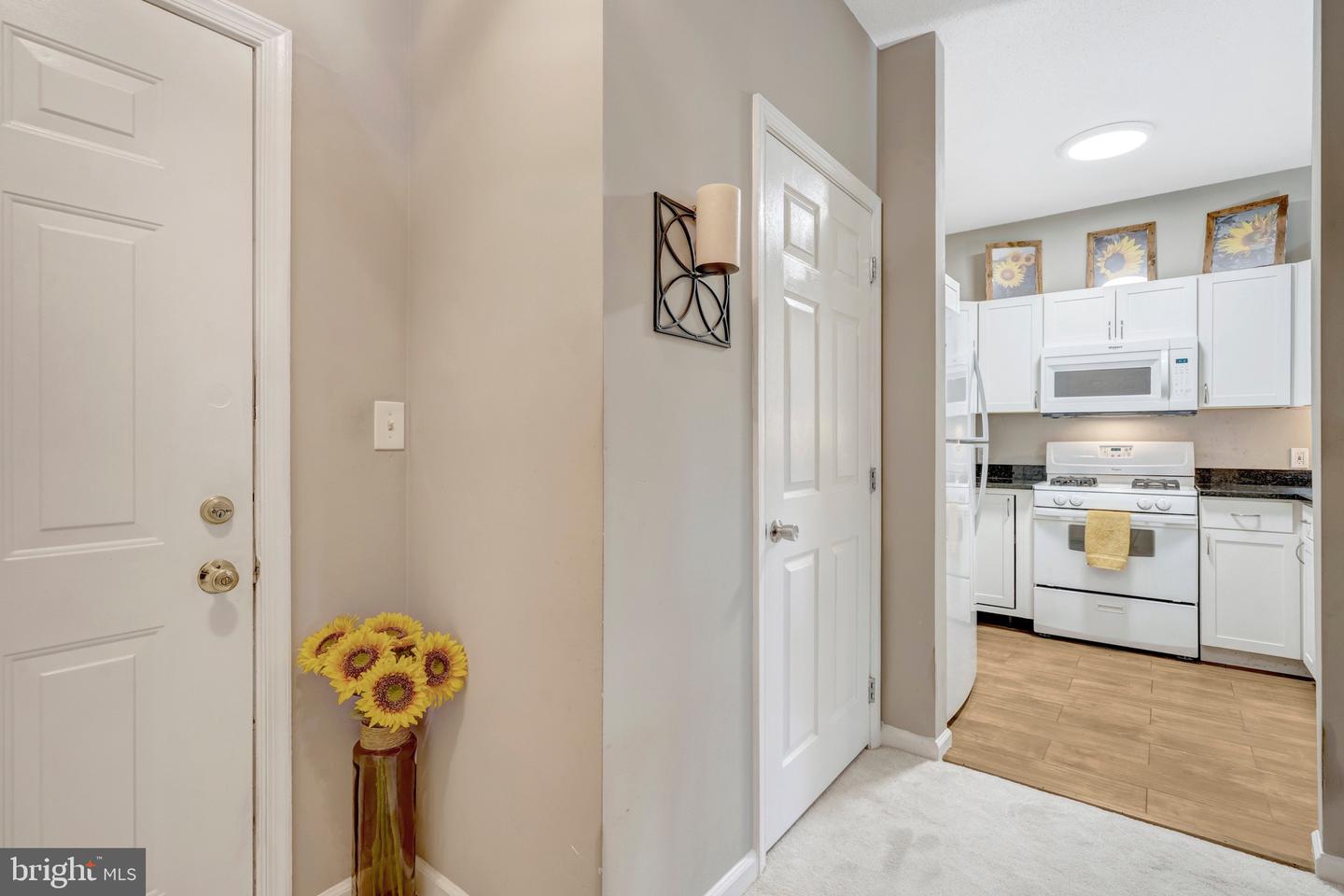 1712 LAKE SHORE CREST DR #14, RESTON, Virginia 20190, 1 Bedroom Bedrooms, ,1 BathroomBathrooms,Residential,For sale,1712 LAKE SHORE CREST DR #14,VAFX2256712 MLS # VAFX2256712