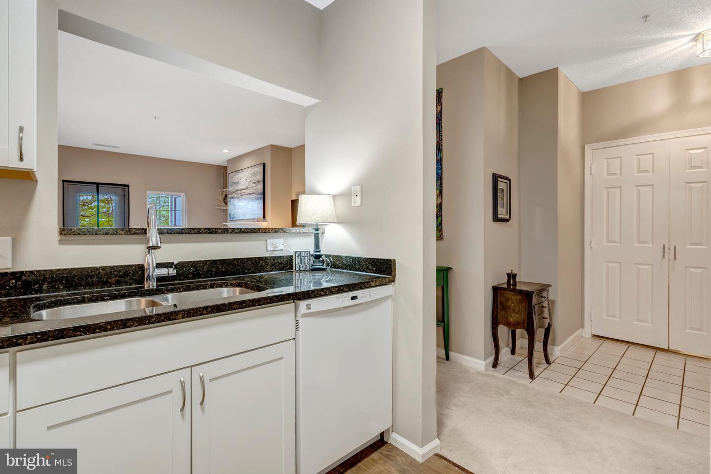 1712 LAKE SHORE CREST DR #14, RESTON, Virginia 20190, 1 Bedroom Bedrooms, ,1 BathroomBathrooms,Residential,For sale,1712 LAKE SHORE CREST DR #14,VAFX2256712 MLS # VAFX2256712