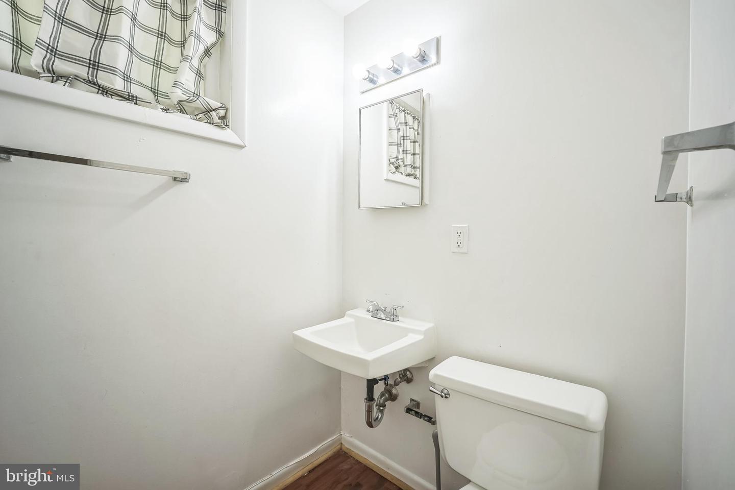8801 GATESHEAD RD, ALEXANDRIA, Virginia 22309, 4 Bedrooms Bedrooms, ,2 BathroomsBathrooms,Residential,For sale,8801 GATESHEAD RD,VAFX2256728 MLS # VAFX2256728