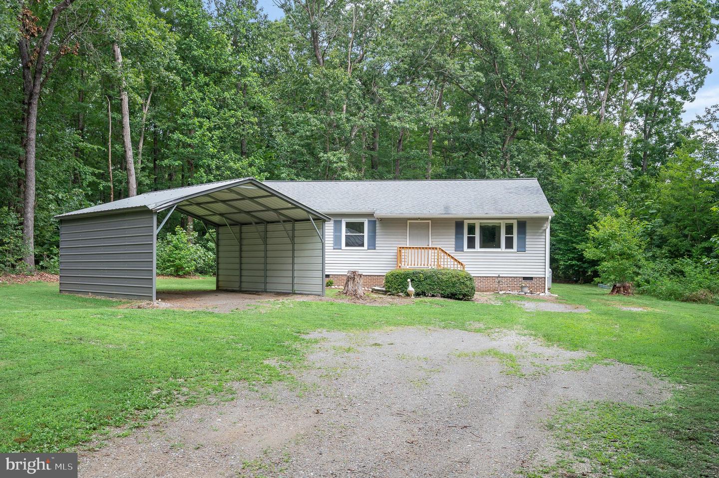 113 STONEY POINT RD, CUMBERLAND, Virginia 23040, 3 Bedrooms Bedrooms, 5 Rooms Rooms,2 BathroomsBathrooms,Residential,For sale,113 STONEY POINT RD,VACB2000068 MLS # VACB2000068