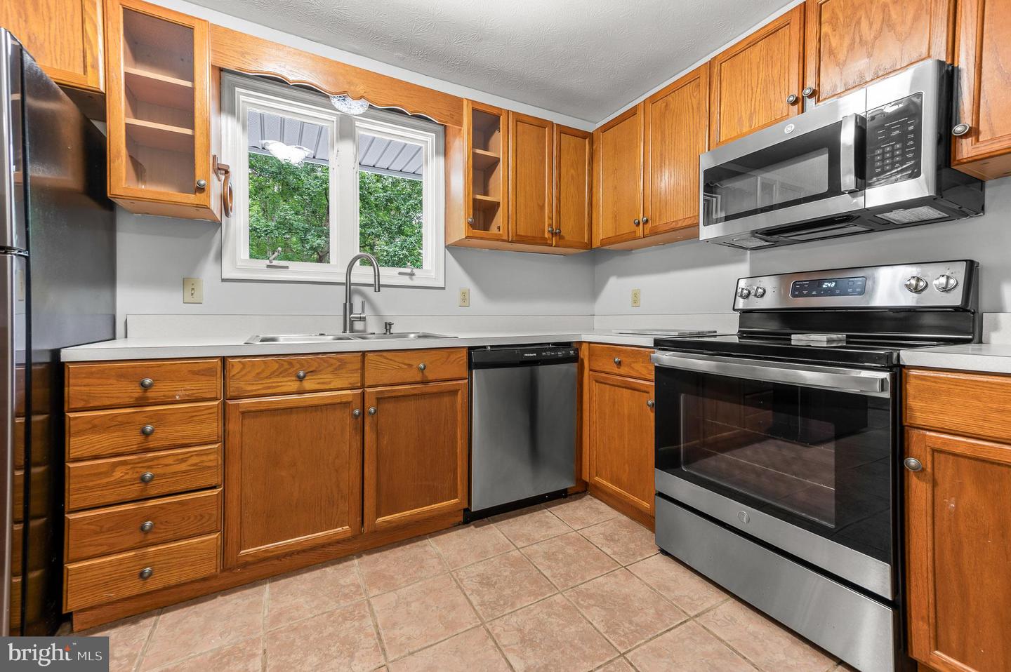 113 STONEY POINT RD, CUMBERLAND, Virginia 23040, 3 Bedrooms Bedrooms, 5 Rooms Rooms,2 BathroomsBathrooms,Residential,For sale,113 STONEY POINT RD,VACB2000068 MLS # VACB2000068