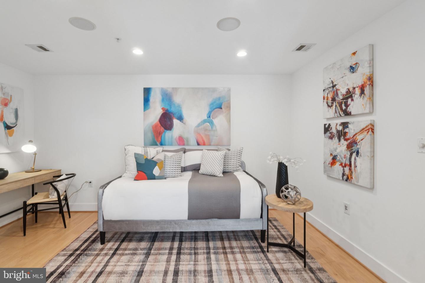 1401 Q ST NW #404, WASHINGTON, District Of Columbia 20009, 2 Bedrooms Bedrooms, ,2 BathroomsBathrooms,Residential,For sale,1401 Q ST NW #404,DCDC2211456 MLS # DCDC2211456
