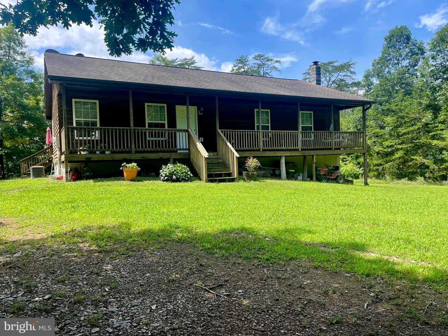 420 WALTER LN, FORT VALLEY, Virginia 22652, 3 Bedrooms Bedrooms, ,3 BathroomsBathrooms,Residential,For sale,420 WALTER LN,VASH2012058 MLS # VASH2012058