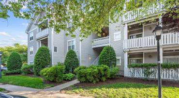 14301 GRAPE HOLLY GRV #36, CENTREVILLE, Virginia 20121, 2 Bedrooms Bedrooms, ,2 BathroomsBathrooms,Residential,For sale,14301 GRAPE HOLLY GRV #36,VAFX2256754 MLS # VAFX2256754