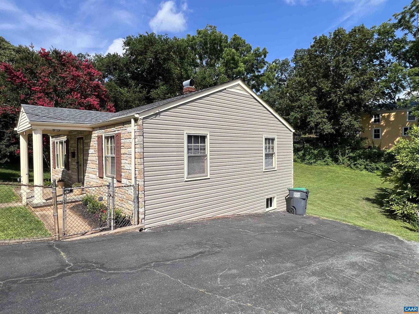 1320 AVON ST, CHARLOTTESVILLE, Virginia 22902, 2 Bedrooms Bedrooms, ,1 BathroomBathrooms,Residential,For sale,1320 AVON ST,666985 MLS # 666985