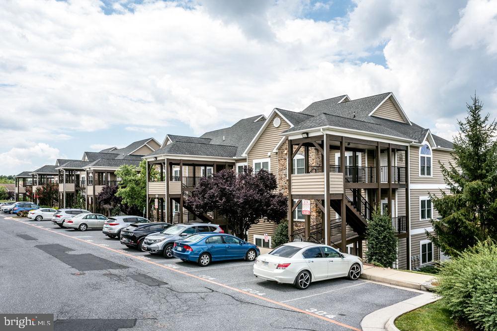 1290 CONSTITUTION CT #304, HARRISONBURG, Virginia 22802, 3 Bedrooms Bedrooms, ,3 BathroomsBathrooms,Residential,For sale,1290 CONSTITUTION CT #304,VAHC2000452 MLS # VAHC2000452
