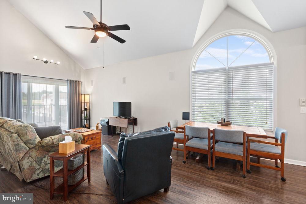 1290 CONSTITUTION CT #304, HARRISONBURG, Virginia 22802, 3 Bedrooms Bedrooms, ,3 BathroomsBathrooms,Residential,For sale,1290 CONSTITUTION CT #304,VAHC2000452 MLS # VAHC2000452