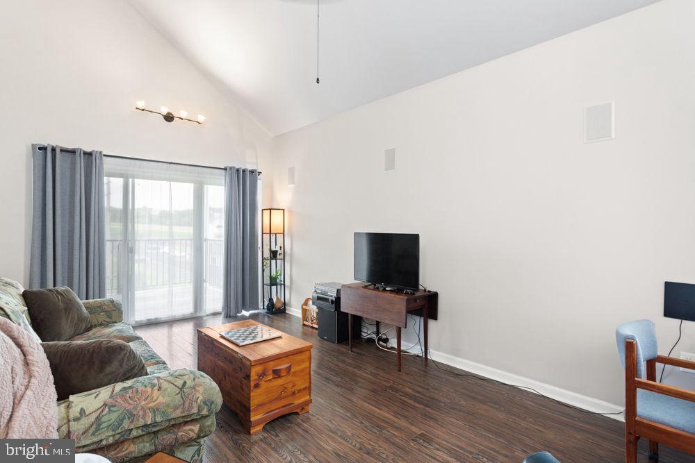1290 CONSTITUTION CT #304, HARRISONBURG, Virginia 22802, 3 Bedrooms Bedrooms, ,3 BathroomsBathrooms,Residential,For sale,1290 CONSTITUTION CT #304,VAHC2000452 MLS # VAHC2000452