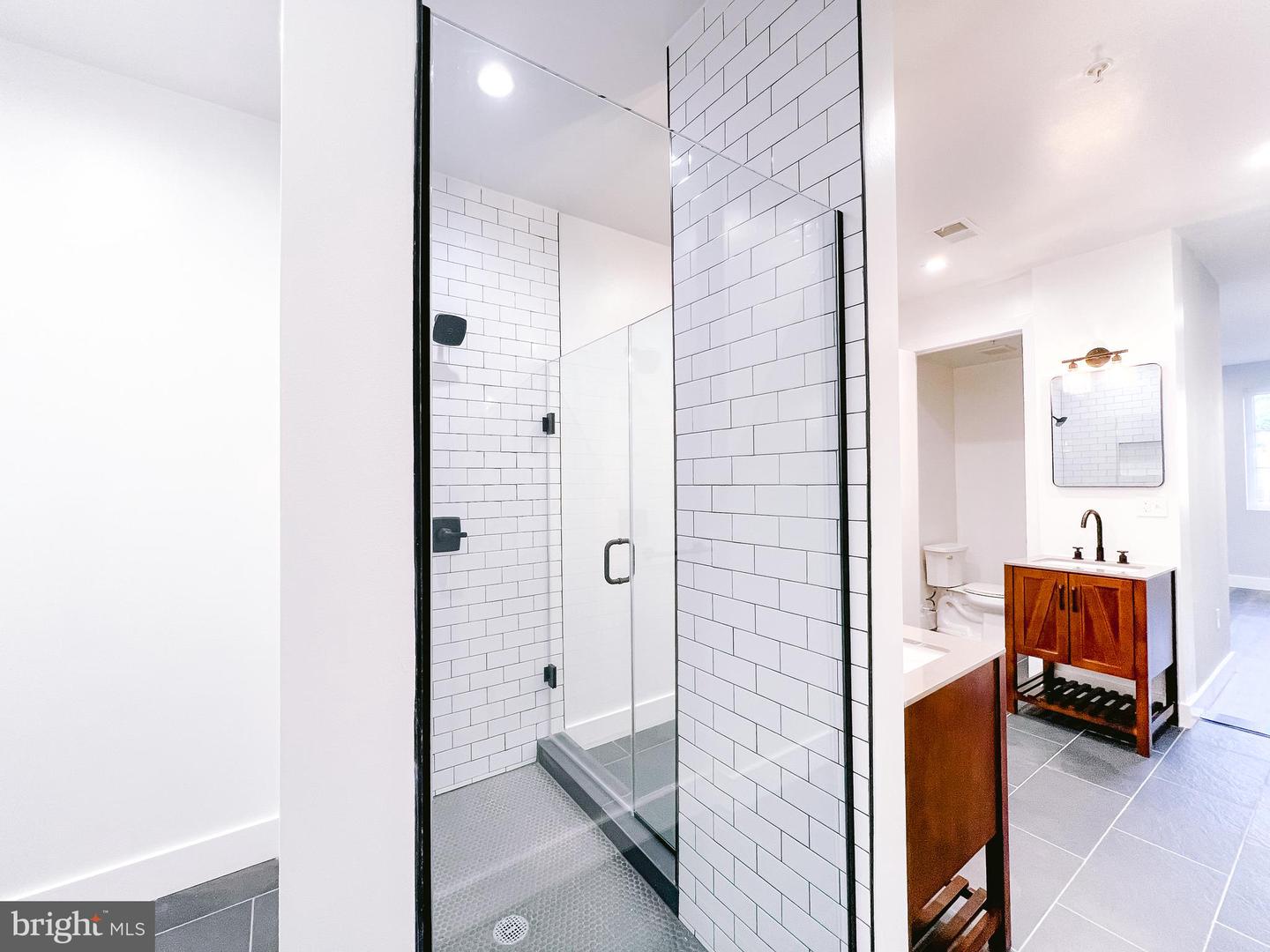 1266 HOLBROOK TER NE #UPPER UNIT, WASHINGTON, District Of Columbia 20002, 2 Bedrooms Bedrooms, ,3 BathroomsBathrooms,Residential,For sale,1266 HOLBROOK TER NE #UPPER UNIT,DCDC2211510 MLS # DCDC2211510
