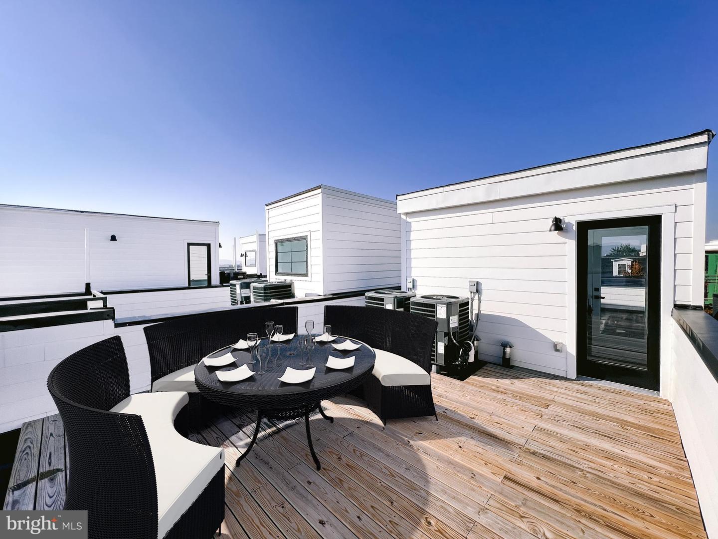 1266 HOLBROOK TER NE #UPPER UNIT, WASHINGTON, District Of Columbia 20002, 2 Bedrooms Bedrooms, ,3 BathroomsBathrooms,Residential,For sale,1266 HOLBROOK TER NE #UPPER UNIT,DCDC2211510 MLS # DCDC2211510