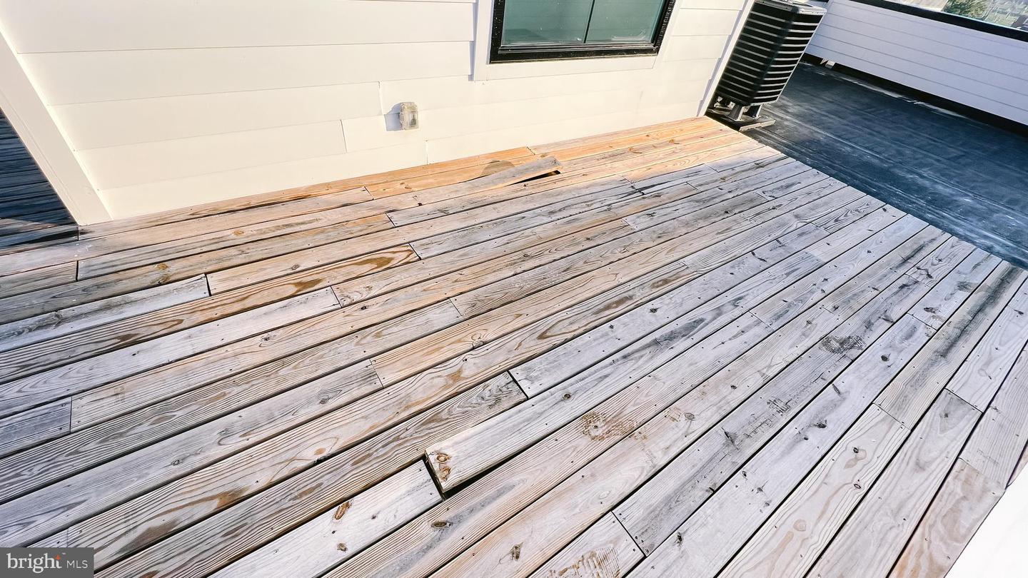 1266 HOLBROOK TER NE #UPPER UNIT, WASHINGTON, District Of Columbia 20002, 2 Bedrooms Bedrooms, ,3 BathroomsBathrooms,Residential,For sale,1266 HOLBROOK TER NE #UPPER UNIT,DCDC2211510 MLS # DCDC2211510