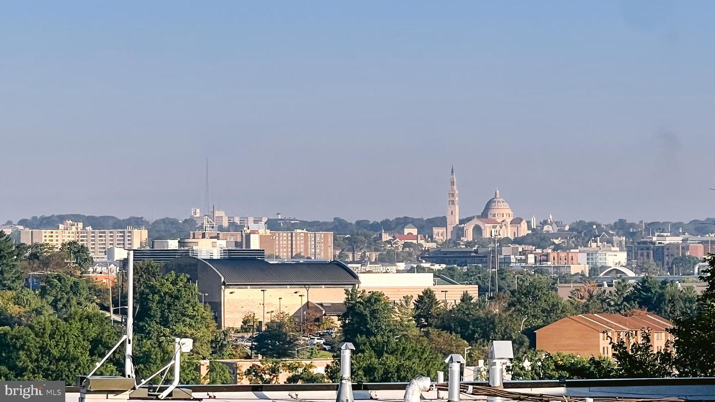 1266 HOLBROOK TER NE #UPPER UNIT, WASHINGTON, District Of Columbia 20002, 2 Bedrooms Bedrooms, ,3 BathroomsBathrooms,Residential,For sale,1266 HOLBROOK TER NE #UPPER UNIT,DCDC2211510 MLS # DCDC2211510