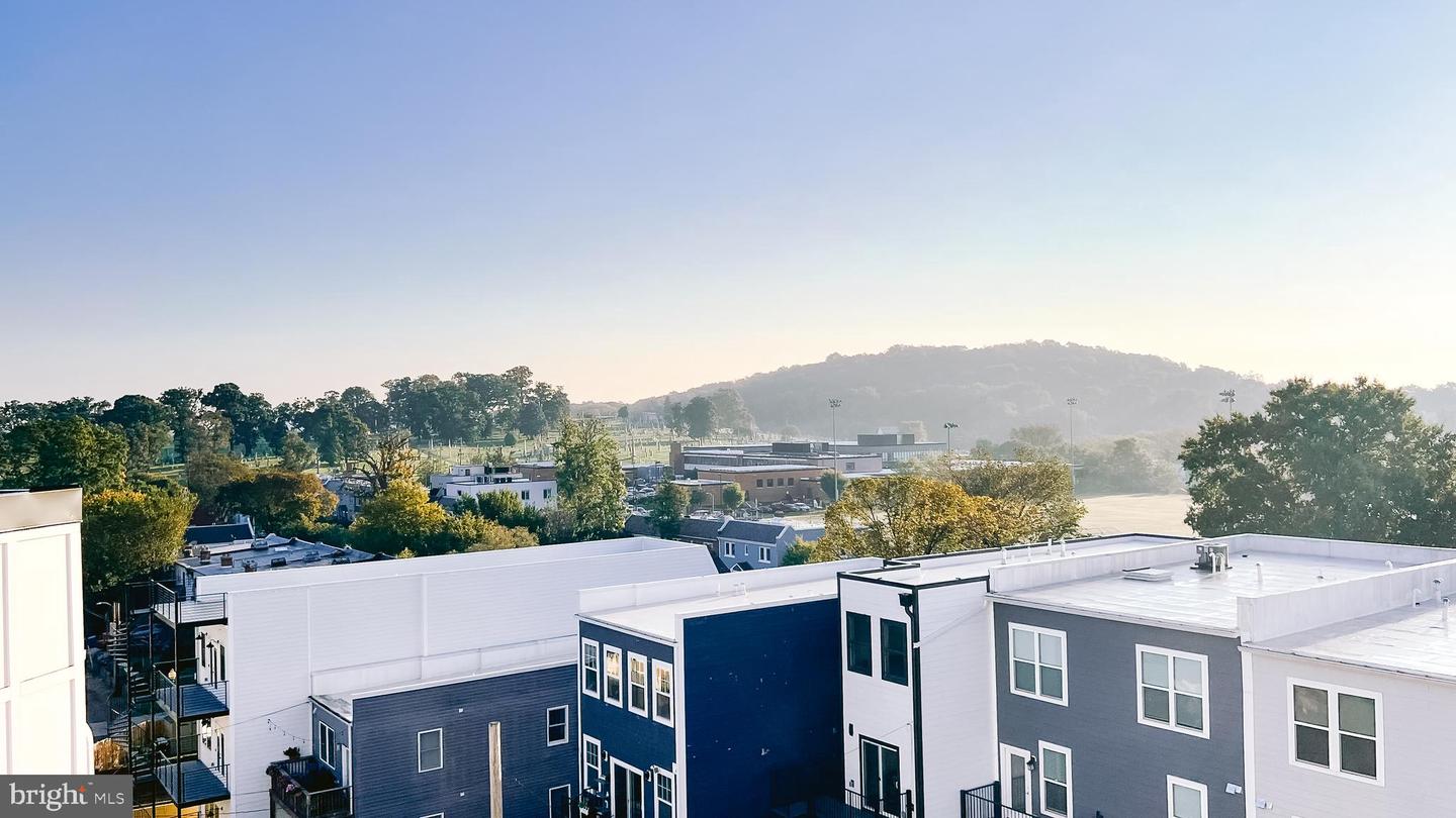 1266 HOLBROOK TER NE #UPPER UNIT, WASHINGTON, District Of Columbia 20002, 2 Bedrooms Bedrooms, ,3 BathroomsBathrooms,Residential,For sale,1266 HOLBROOK TER NE #UPPER UNIT,DCDC2211510 MLS # DCDC2211510