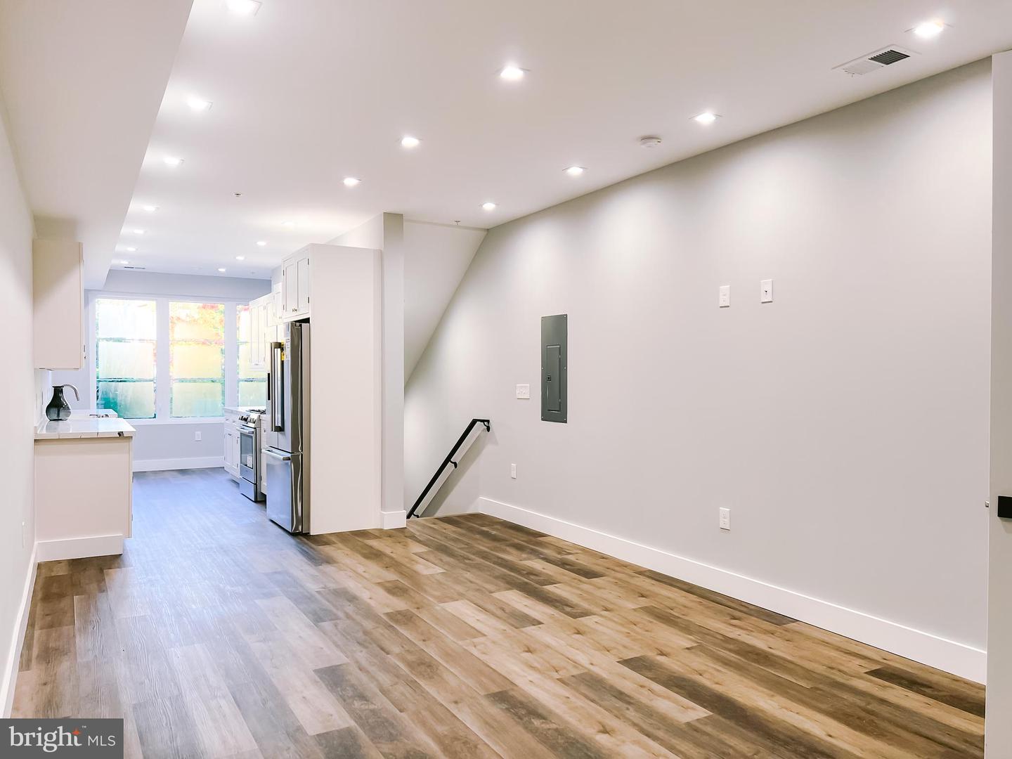 1266 HOLBROOK TER NE #UPPER UNIT, WASHINGTON, District Of Columbia 20002, 2 Bedrooms Bedrooms, ,3 BathroomsBathrooms,Residential,For sale,1266 HOLBROOK TER NE #UPPER UNIT,DCDC2211510 MLS # DCDC2211510