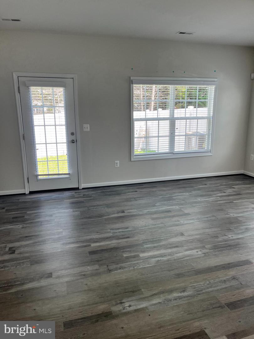12118 BOWLING FARM CT, FREDERICKSBURG, Virginia 22407, 3 Bedrooms Bedrooms, ,2 BathroomsBathrooms,Residential,For sale,12118 BOWLING FARM CT,VASP2034850 MLS # VASP2034850