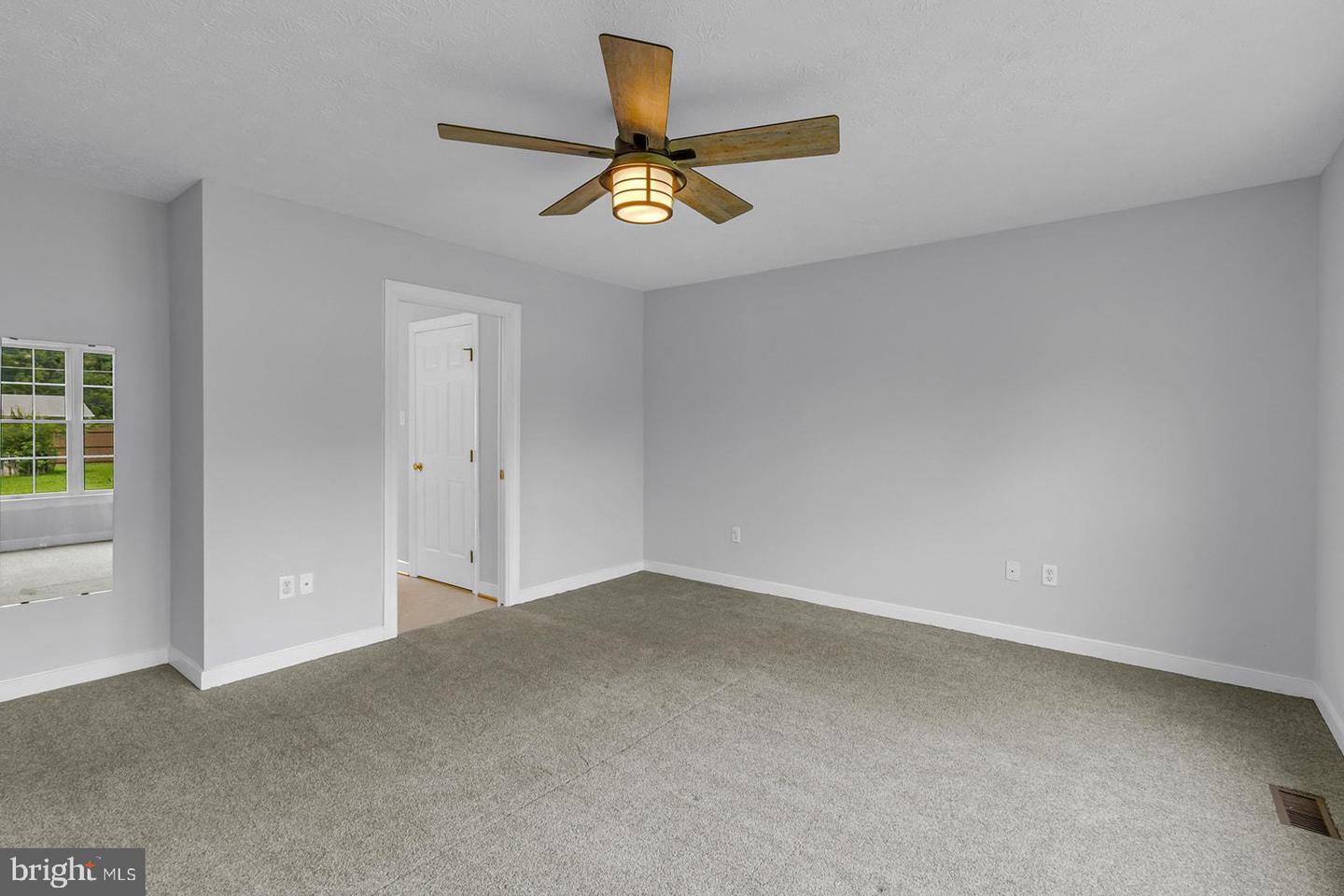47 ROSEBERRY LN, URBANNA, Virginia 23175, 3 Bedrooms Bedrooms, 8 Rooms Rooms,3 BathroomsBathrooms,Residential,For sale,47 ROSEBERRY LN,VAMX2000224 MLS # VAMX2000224