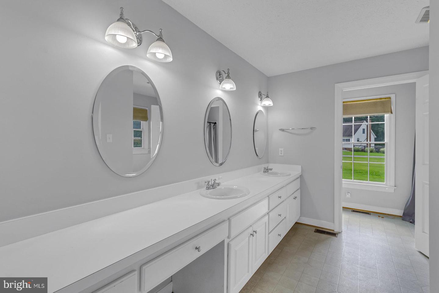 47 ROSEBERRY LN, URBANNA, Virginia 23175, 3 Bedrooms Bedrooms, 8 Rooms Rooms,3 BathroomsBathrooms,Residential,For sale,47 ROSEBERRY LN,VAMX2000224 MLS # VAMX2000224