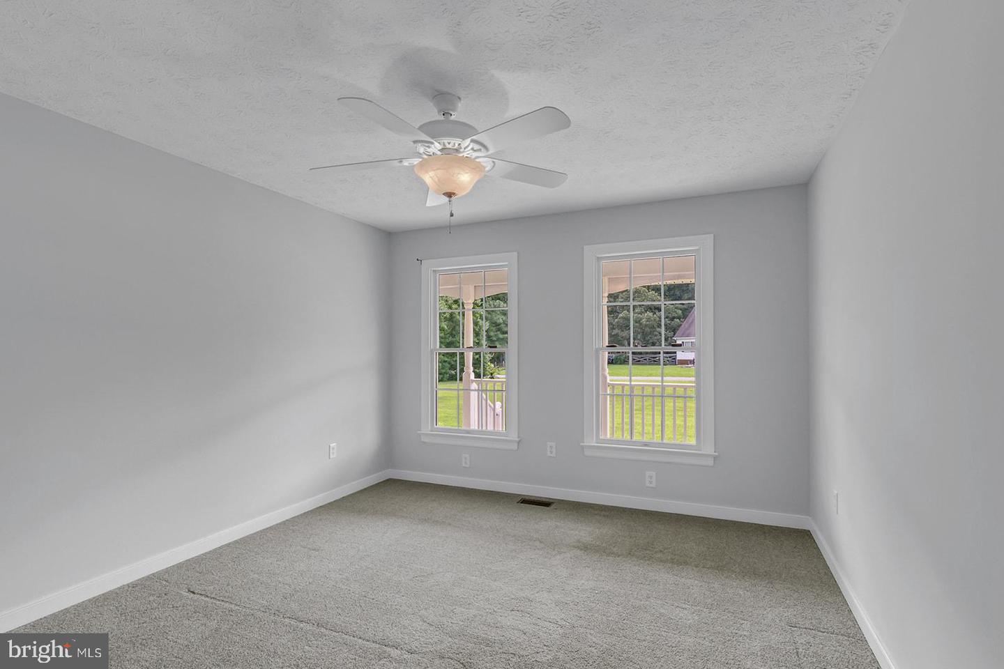 47 ROSEBERRY LN, URBANNA, Virginia 23175, 3 Bedrooms Bedrooms, 8 Rooms Rooms,3 BathroomsBathrooms,Residential,For sale,47 ROSEBERRY LN,VAMX2000224 MLS # VAMX2000224
