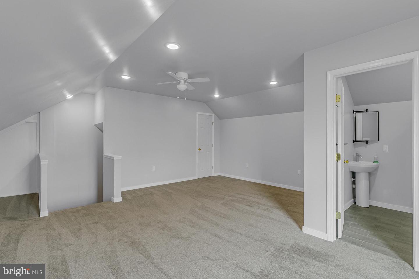 47 ROSEBERRY LN, URBANNA, Virginia 23175, 3 Bedrooms Bedrooms, 8 Rooms Rooms,3 BathroomsBathrooms,Residential,For sale,47 ROSEBERRY LN,VAMX2000224 MLS # VAMX2000224