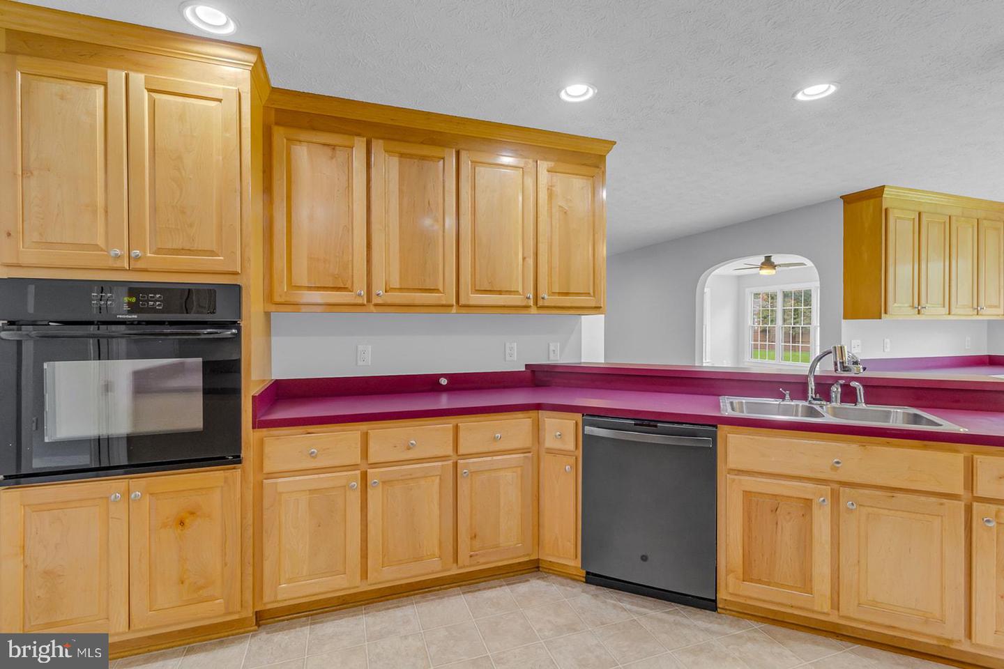 47 ROSEBERRY LN, URBANNA, Virginia 23175, 3 Bedrooms Bedrooms, 8 Rooms Rooms,3 BathroomsBathrooms,Residential,For sale,47 ROSEBERRY LN,VAMX2000224 MLS # VAMX2000224
