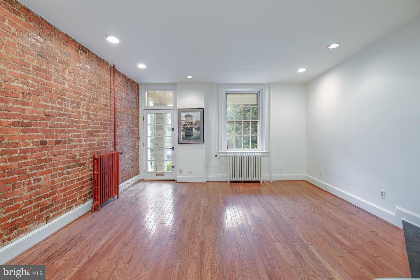 323 14TH ST NE, WASHINGTON, District Of Columbia 20002, 3 Bedrooms Bedrooms, ,1 BathroomBathrooms,Residential,For sale,323 14TH ST NE,DCDC2211528 MLS # DCDC2211528