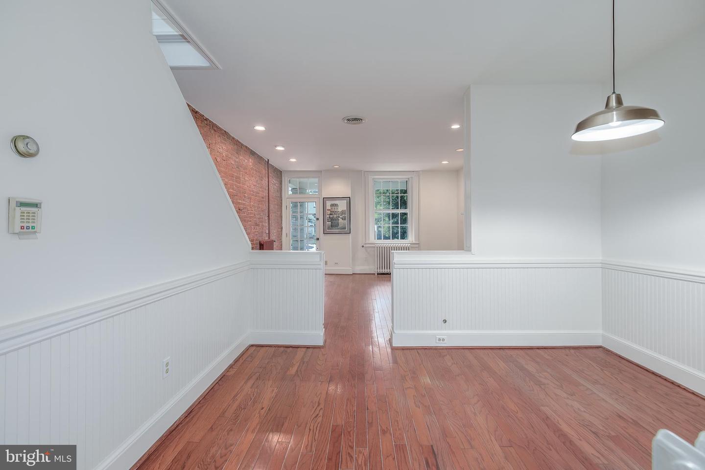 323 14TH ST NE, WASHINGTON, District Of Columbia 20002, 3 Bedrooms Bedrooms, ,1 BathroomBathrooms,Residential,For sale,323 14TH ST NE,DCDC2211528 MLS # DCDC2211528
