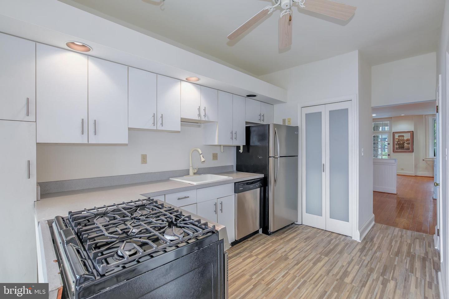 323 14TH ST NE, WASHINGTON, District Of Columbia 20002, 3 Bedrooms Bedrooms, ,1 BathroomBathrooms,Residential,For sale,323 14TH ST NE,DCDC2211528 MLS # DCDC2211528