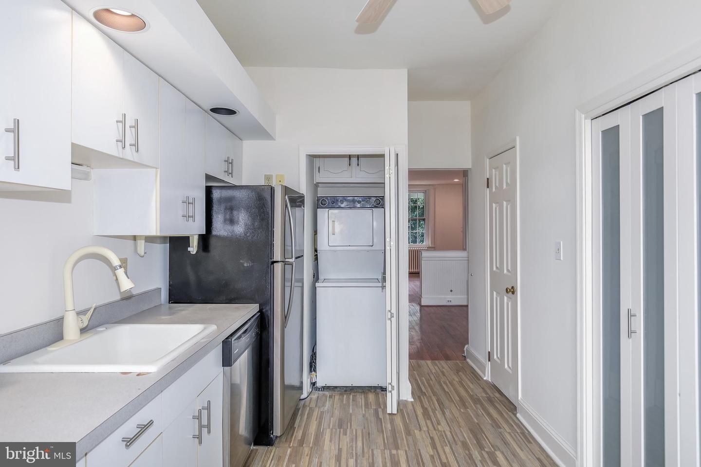 323 14TH ST NE, WASHINGTON, District Of Columbia 20002, 3 Bedrooms Bedrooms, ,1 BathroomBathrooms,Residential,For sale,323 14TH ST NE,DCDC2211528 MLS # DCDC2211528