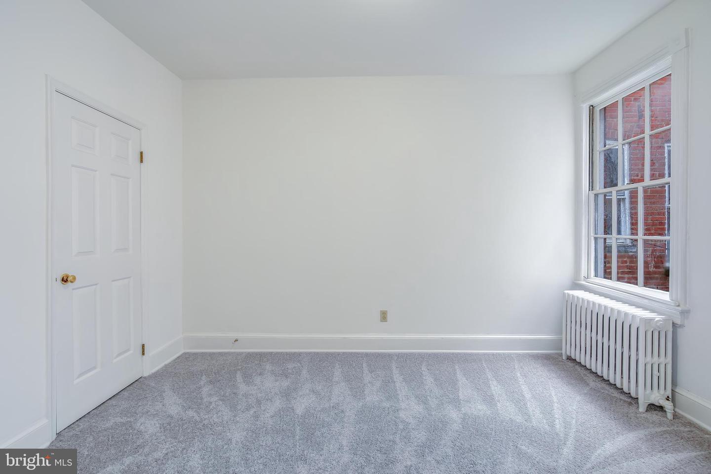 323 14TH ST NE, WASHINGTON, District Of Columbia 20002, 3 Bedrooms Bedrooms, ,1 BathroomBathrooms,Residential,For sale,323 14TH ST NE,DCDC2211528 MLS # DCDC2211528
